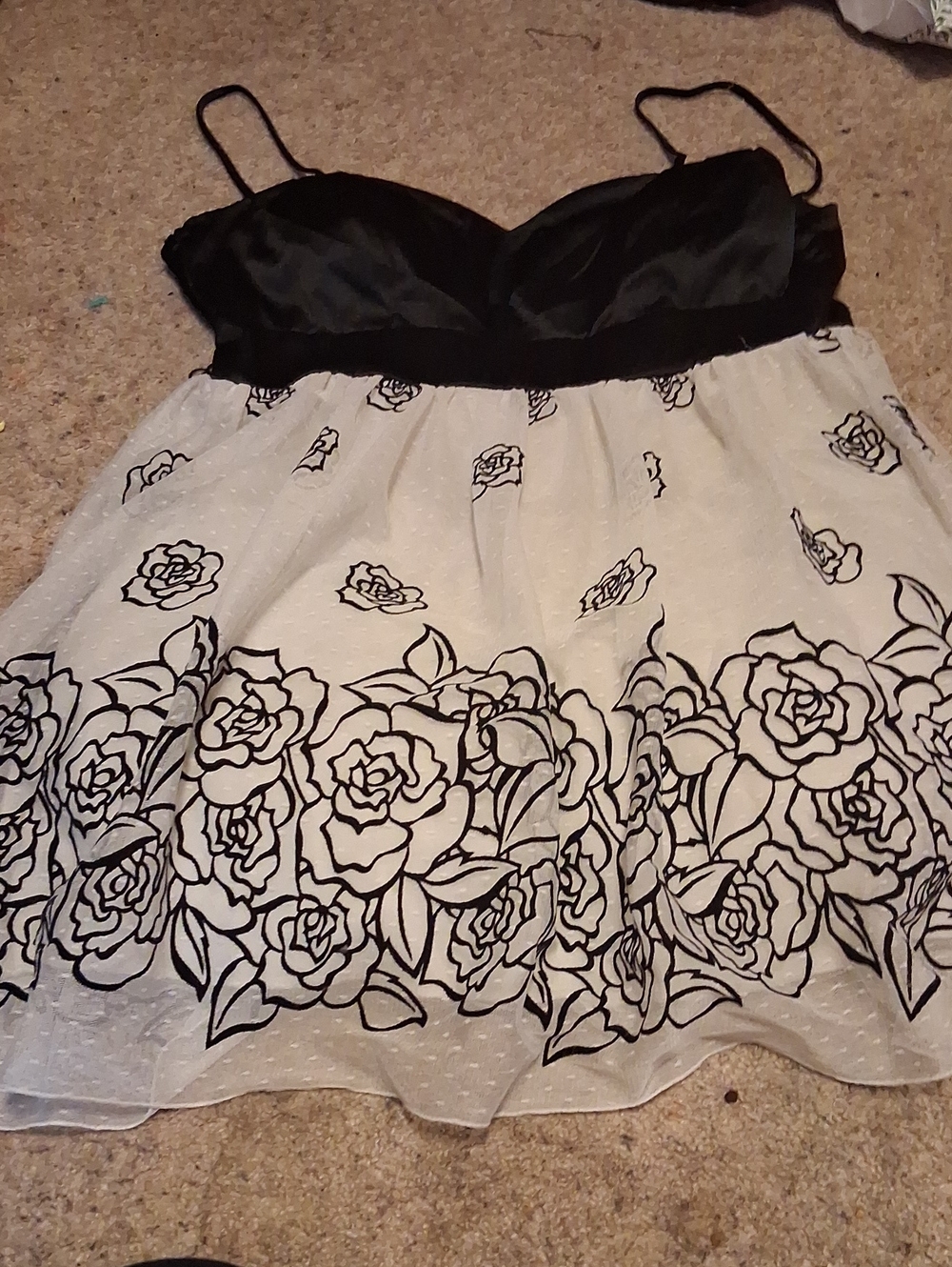 City Triangles Black and White Floral Skater Dress Skirt